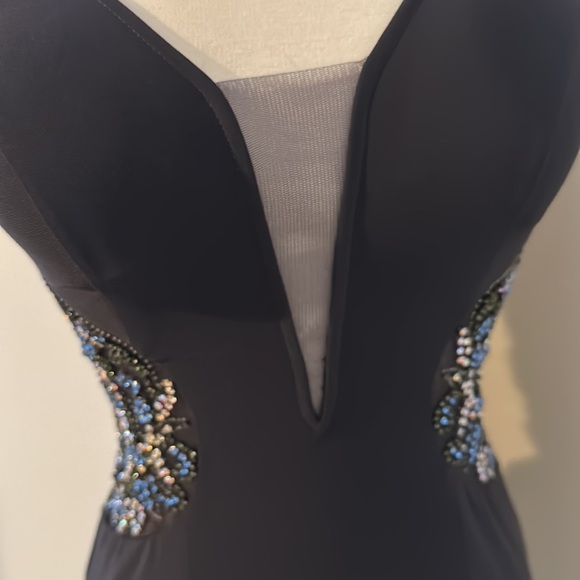 JOVANI Navy Plunging Neckline Gown with Gorgeous Rhinestone Detailing Size 2 - Picture 14 of 16